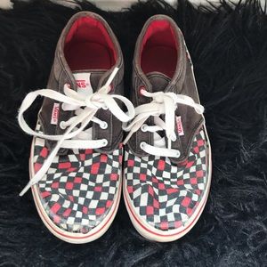 Vans boys well worn shoes sz 3